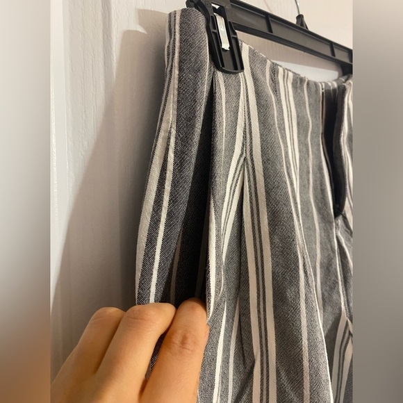 Zara Linen Blend Striped Pocket Grey and White Shorts Size Small - Picture 5 of 8